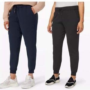 Lululemon On the Fly Jogger 28" woven